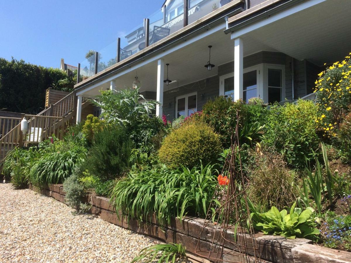 Compass Rose Bed & Breakfast Dartmouth Exterior photo
